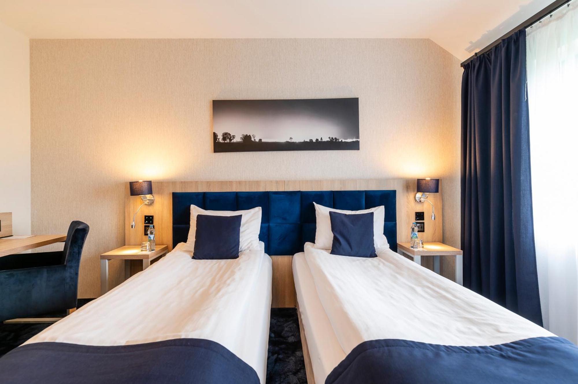Ignasiak Hotel Вжесня Экстерьер фото
