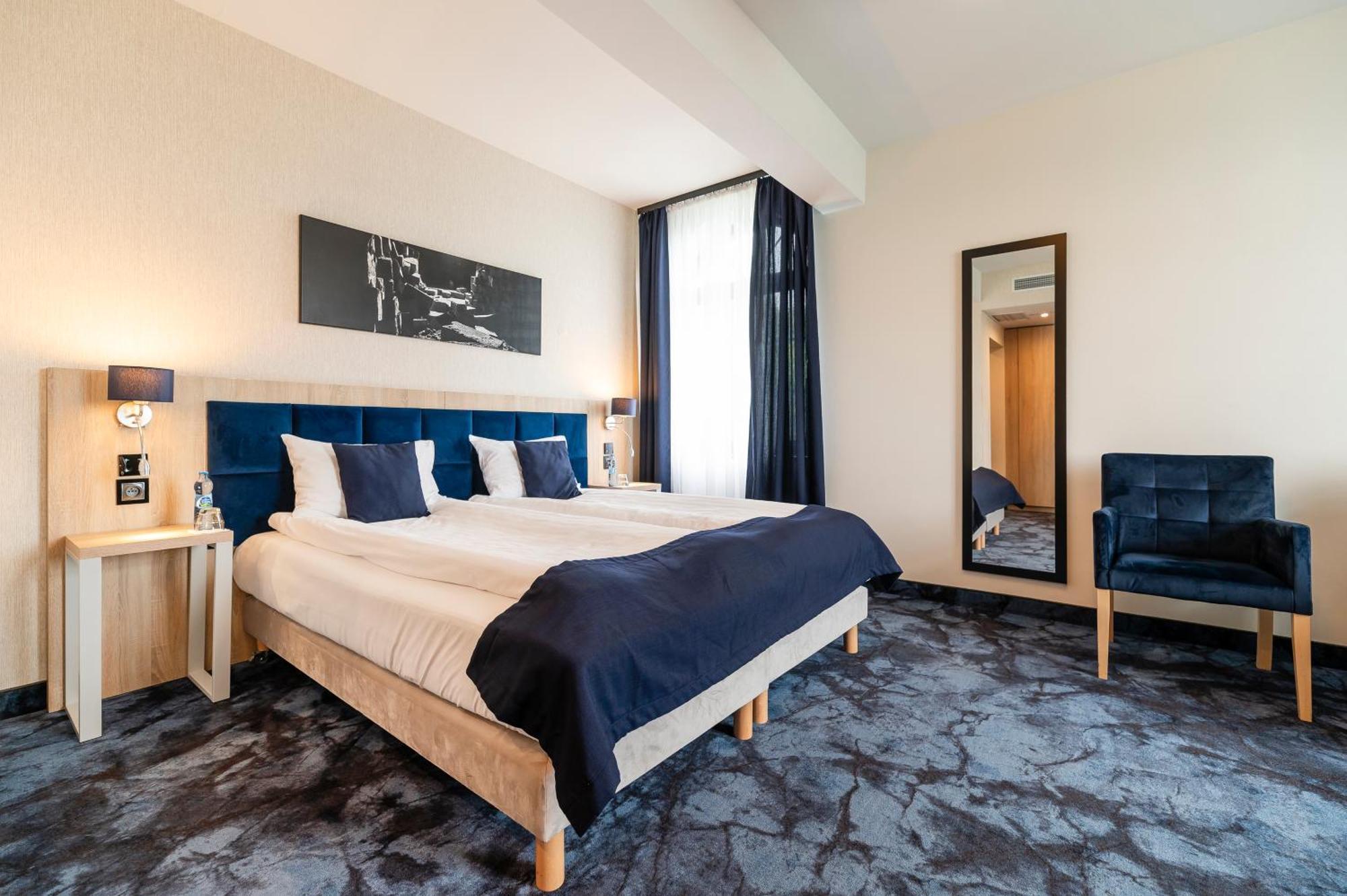 Ignasiak Hotel Вжесня Экстерьер фото