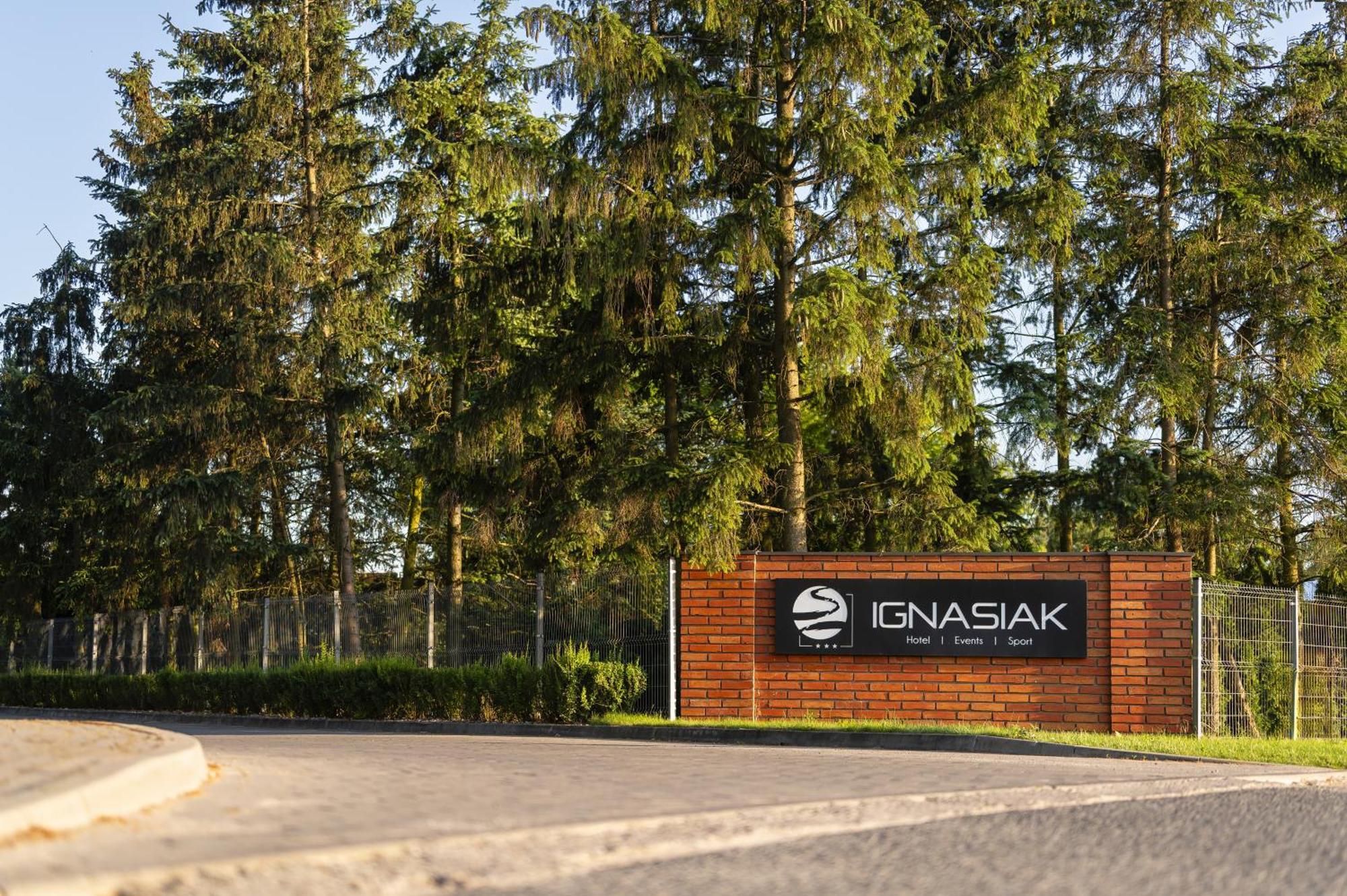 Ignasiak Hotel Вжесня Экстерьер фото