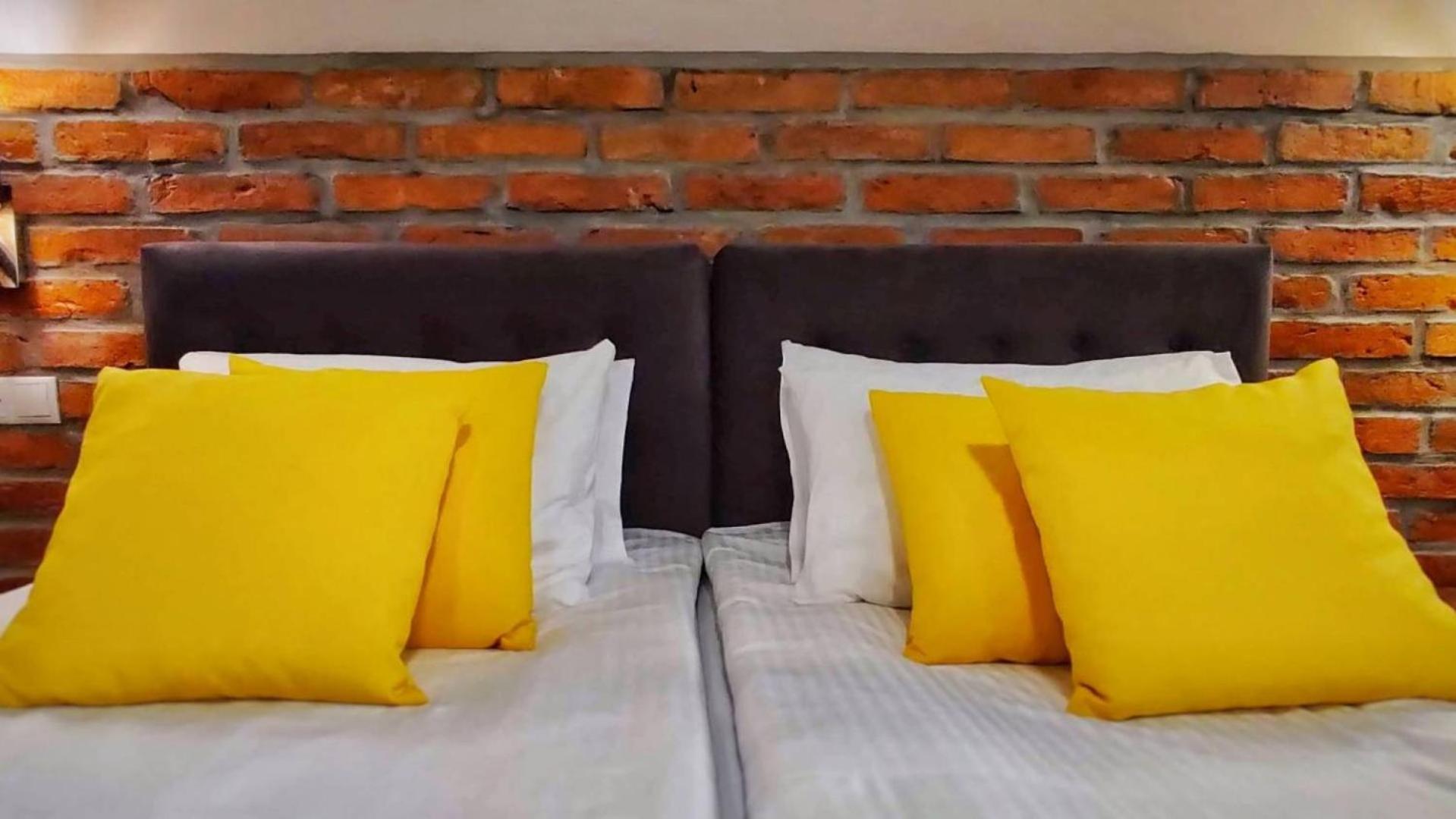 Ignasiak Hotel Вжесня Экстерьер фото