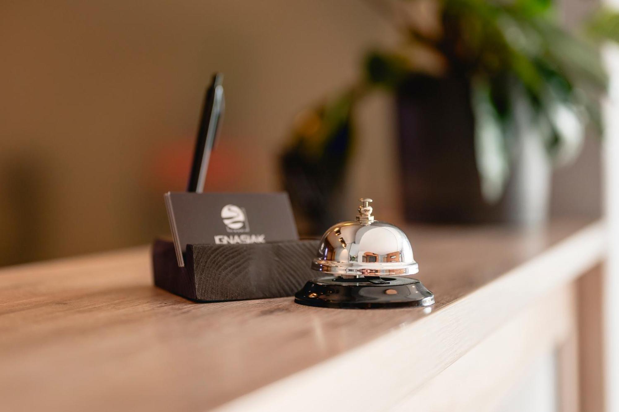 Ignasiak Hotel Вжесня Экстерьер фото