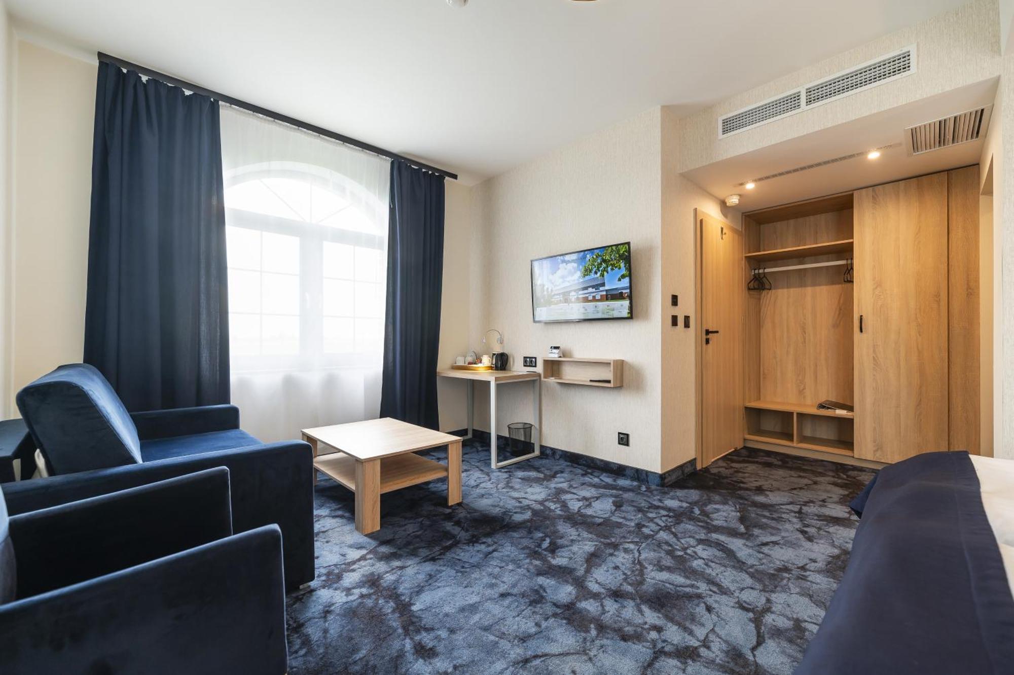 Ignasiak Hotel Вжесня Экстерьер фото