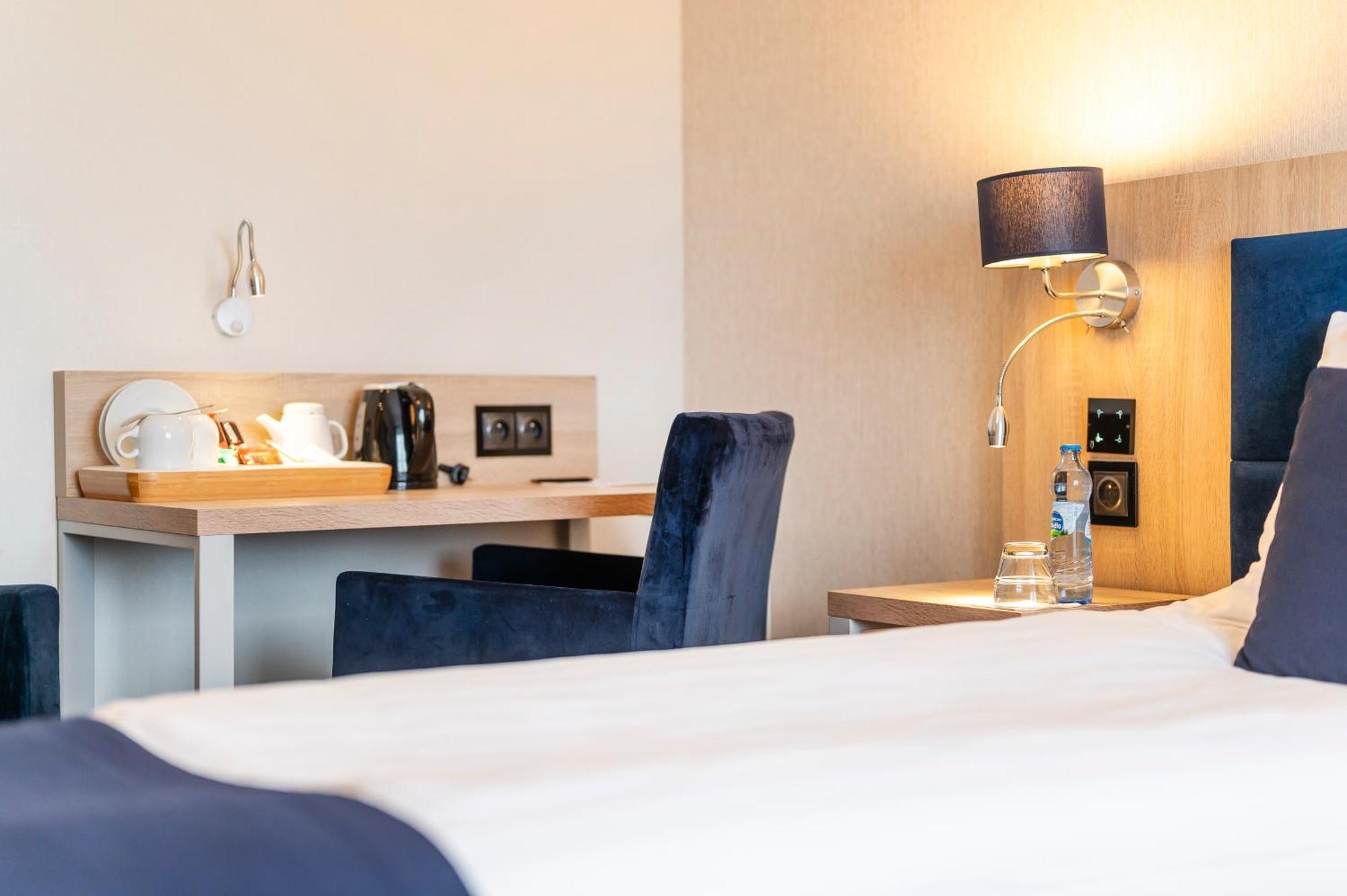 Ignasiak Hotel Вжесня Экстерьер фото